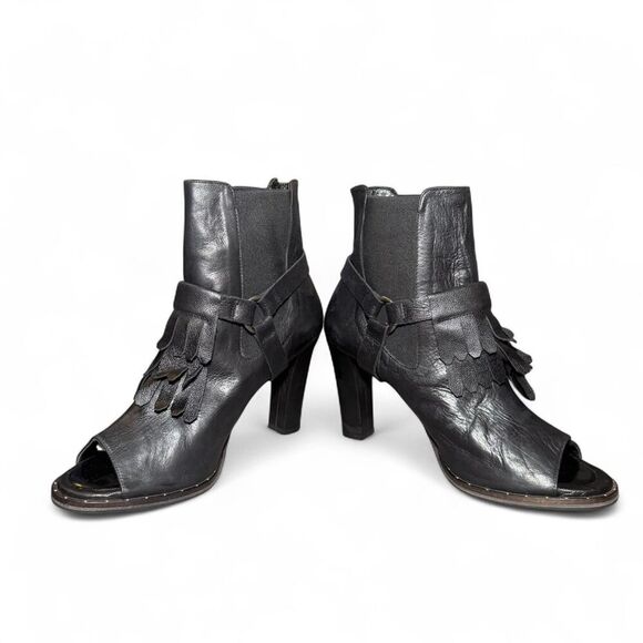 Freda Salvador Women’s 8.5 Black Leather Peep Toe Fringe Booties Heels Spain - Picture 5 of 7